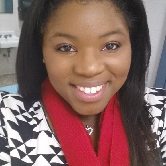 Meet your Posher, Vicky - Picture 2 of 8